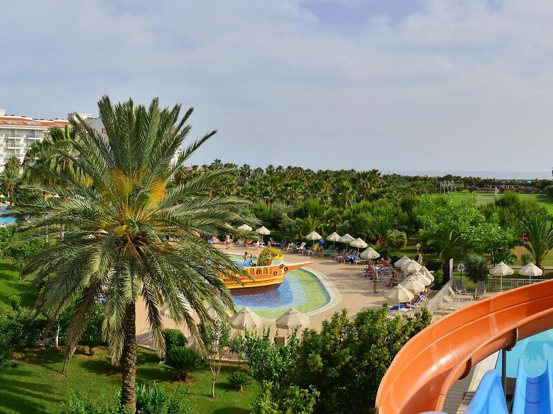 Seaden Sea World Resort & Spa